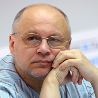 Обшуки у квартирах кримських журналістів є спробою тиску влади на них – голова НМПУ