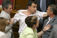 У Луганську депутат-регіонал погрожував редактору розправою над дитиною