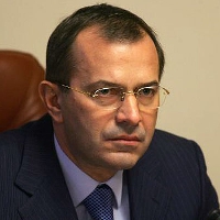 Янукович призначив Клюєва головою АП