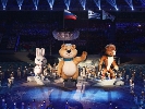 Закриття Олімпіади: концерт для коментаторки з мікрофоном