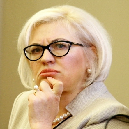 Екс-губернатор Львівщини Ірина Сех програла один позов проти «Експресу» і подала два нових