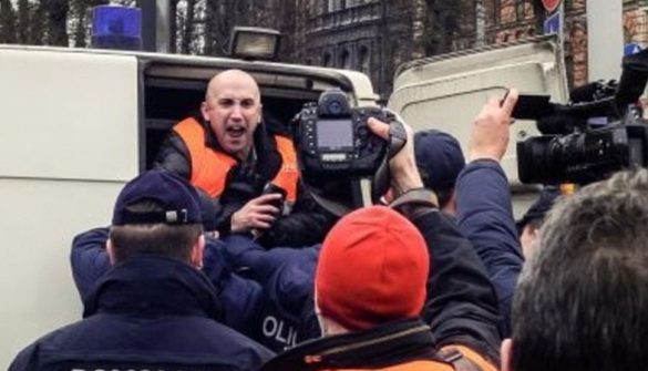 Латвія видворила проросійського пропагандиста Грема Філліпса і заборонила в’їзд на три роки