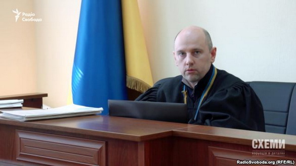 Суддя у Києві незаконно заборонив відеозйомку і насварив журналістів за незнання законодавства