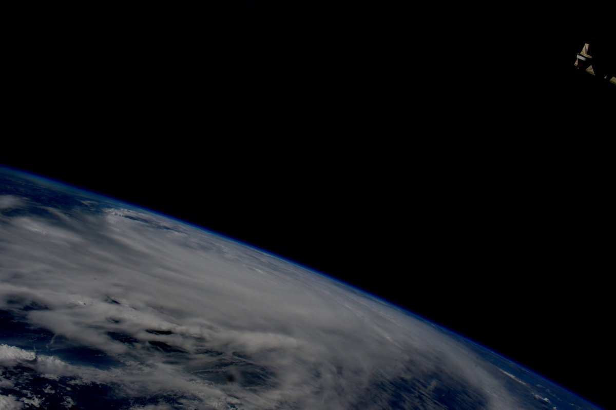 NASA показало ураган «Меттью» з космосу