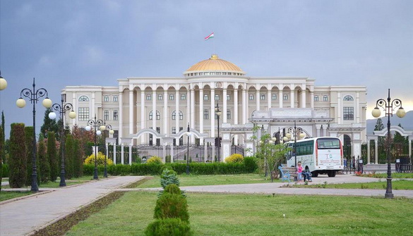 МЗС Таджикистану позбавило акредитації шістьох журналістів «Радіо Свобода»