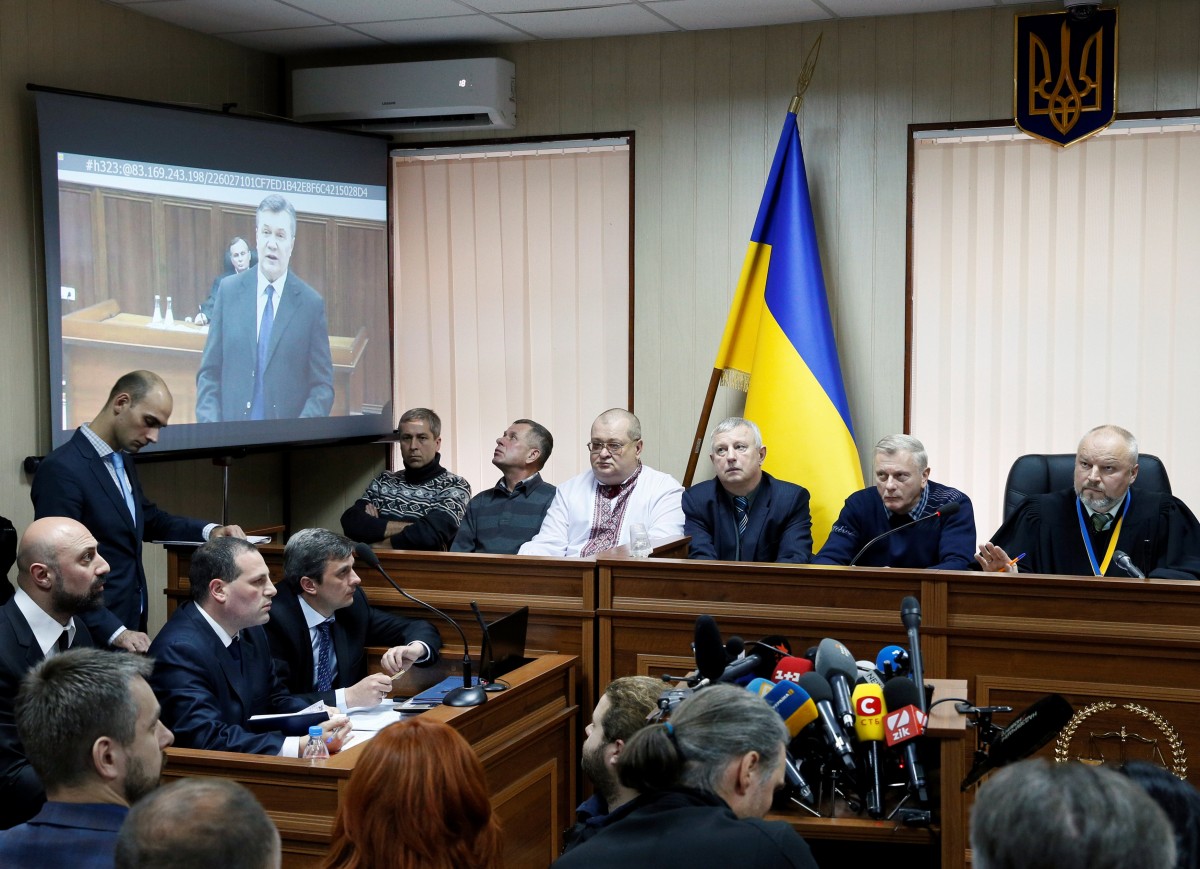 «Шоу Януковича» та підкилимна боротьба в теледзеркалі