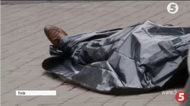 Журналісти 5-го каналу розказали, як опинилися першими на місці вбивства Вороненкова