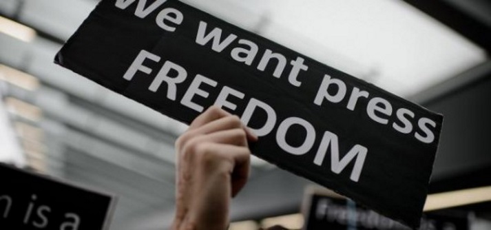 У день свободи преси НСЖУ закликає колег добиватися волі для журналістів Семени і Сущенка
