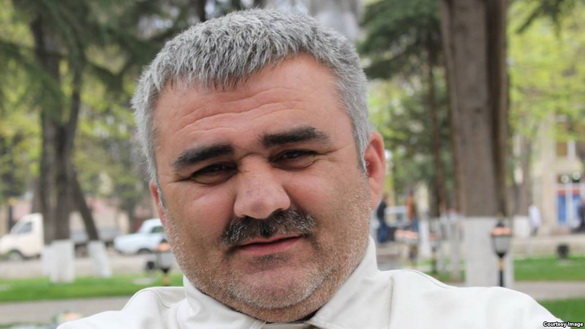 Викраденого у Грузії азербайджанського журналіста знайшли у в’язниці в Баку