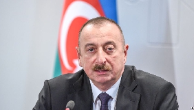 Президент Азербайджану вручив журналістам ключі від понад дві сотні квартир