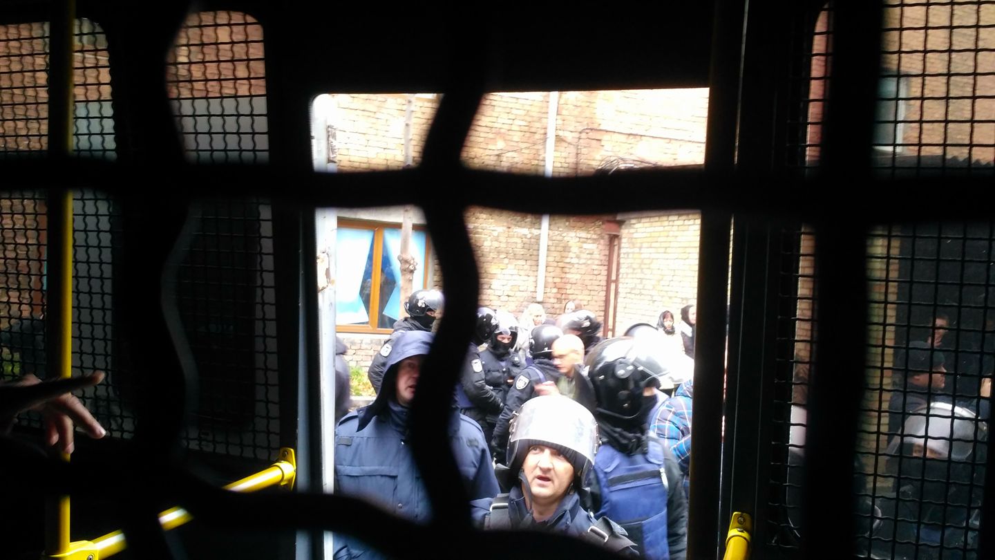 Мінінформполітики заявило про неприйнятність перешкоджання журналістам з боку правоохоронців у Святошинському суді Києва