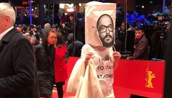 На Берлінале акторка провела акцію підтримки російського режисера Серебренникова, який перебуває під домашнім арештом