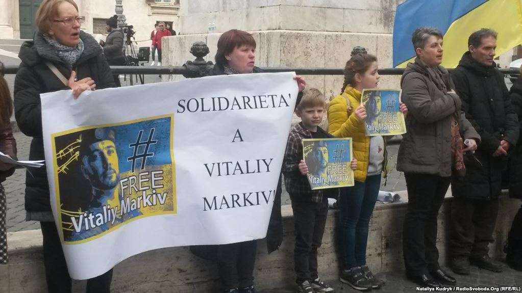 «Свободу Марківу!»: парламент Італії пікетували з вимогою звільнити українського нацгвардійця