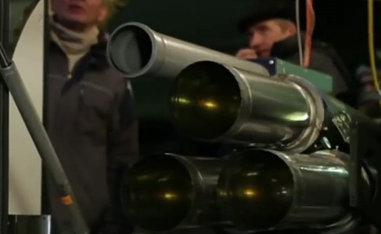 Російський телеканал показав «новий військовий лазер», обладнаний каналізаційною трубою