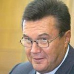 Віктор Янукович взяв участь у  роботі над книгою «Уряди України (1917-2007)»