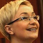 Анна Безулик: «Немає сенсу просто ганятися за політичною актуалкою»
