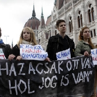 Медійні організації жорстко критикують поправки до угорської Конституції, що «підривають свободу слова»