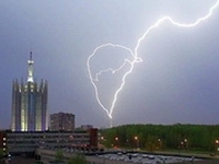 Блискавка вдарила в петербурзьку телевежу