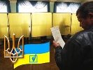 У Василькові на виборчій дільниці опитування проводять &laquo;спортсмени&raquo;, які називають себе &laquo;журналістами&raquo;