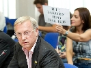 Скупка політичної зброї