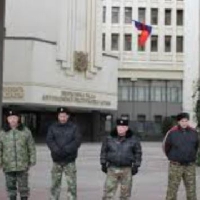 У Криму «самооборона» виштовхувала журналіста із прес-конференції