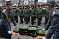 Російські телеканали запускають патріотичні реаліті на виживання та шоу «Проводи в армію»