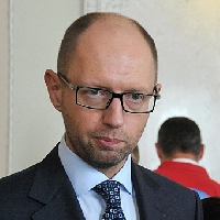 Прем’єр-міністром України став Арсеній Яценюк