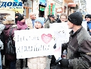 В Тернополі журналісти пікетують міліцію, вимагаючи розслідування справи журналіста Назарія Наджоги