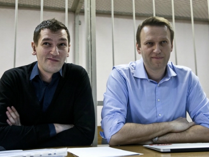 Олексія Навального засудили до умовного терміну, його брата – до реального (ДОПОВНЕНО)
