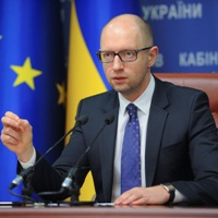 Яценюк наголосив, що право журналістів ставити питання високопосадовцям є досягненням Революції Гідності