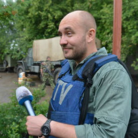 Журналіст «Інтера» Роман Бочкала отримав поранення під час обстрілу поблизу Донецького аеропорту