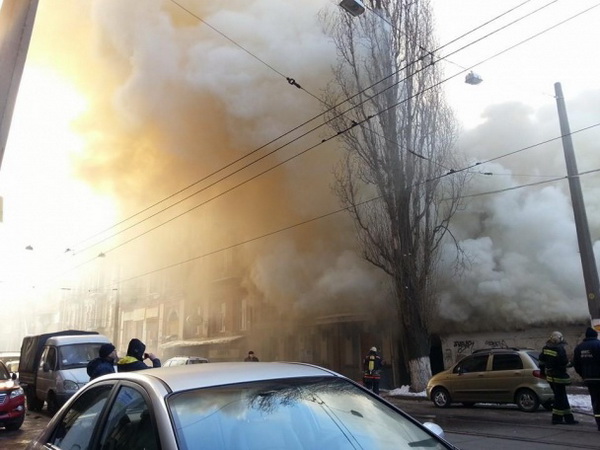 Навпроти офісу телеканалу «Інтер» у Києві сталася велика пожежа