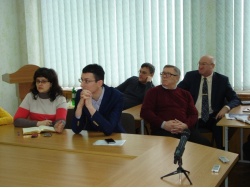 НСЖУ закликає ЗМІ не провокувати конфлікти між місцевими жителями і вимушеними переселенцями