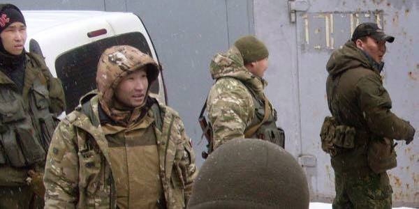 Журналіст «Коммерсанта» розповів, як російські найманці маскуються для ЗМІ під «ДНР-івців»