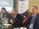 Експерти пропонують заборонити політичну рекламу, аби зменшити видатки на вибори, та штрафувати за джинсу