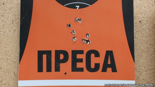 На свой страх и риск: Эксперты рассказали об особенностях работы независимых журналистов в Крыму