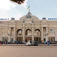 В Одесі двоє п’яних перешкоджали роботі знімальної групи телеканалу «Репортер»
