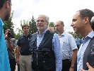 Комісар ЄС з питань гуманітарної допомоги роздав гумдопомогу в Краматорську