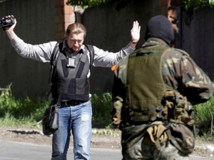 Терористи «ДНР» ускладнили допуск на свою територію зарубіжних журналістів
