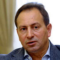 Томенко заявив, що влада на правах реклами публікує у ЗМІ статті про опозицію