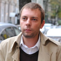 З українського «Коммерсанта» звільнився журналіст Артем Скоропадський