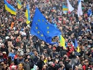 Журналісти &laquo;Інтера&raquo; та Першого закликали пікетувальників до об`єктивності