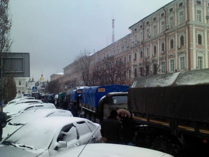 Яценюк попросив журналістів залишити Будинок профспілок