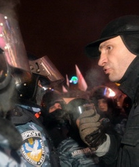 Кличко намагався попередити насилля, а не домовлявся про постановочні сутички – УДАР
