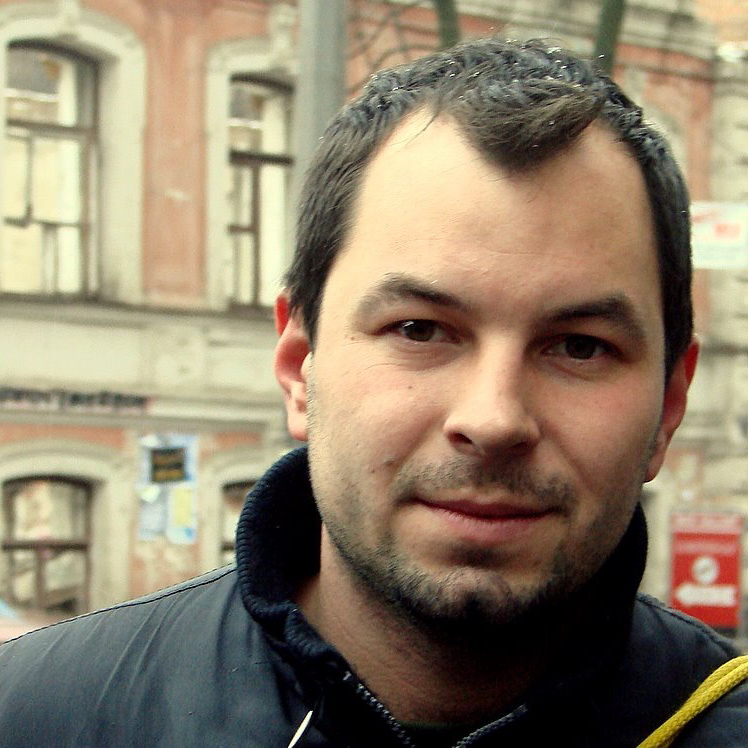 Невідомі викликають поета і журналіста Лазуткіна на допит у Генпрокуратуру