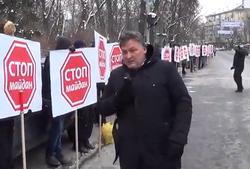 Теле- і радіоведучий Геннадій Балашов  проводить акції на підтримку Євромайдану (ВІДЕО)