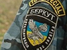 Невідомий силовик у штатському застосував силу, щоб знищити знімки журналіста Insider