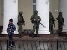 Державна ТРК &laquo;Крим&raquo; працює під наглядом озброєних невідомих, які представилися військовими Чорноморського флоту РФ