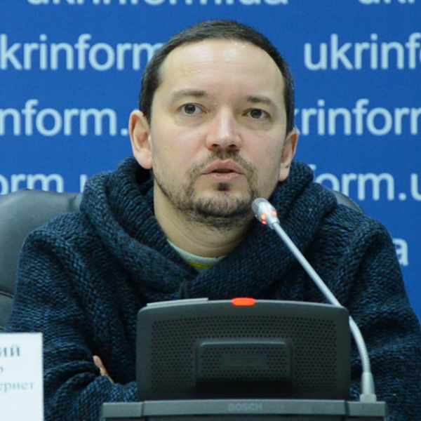 Українців закликали не поширювати неперевірену інформацію і не дискутувати з кремлівськими інтернет-ботами