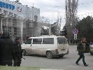 На Бабінець, Лаврова, Гнапа й ще кількох журналістів у Сімферополі напали військові (ВІДЕО)